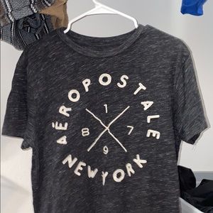 Aéropostal t shirt , fits like a medium